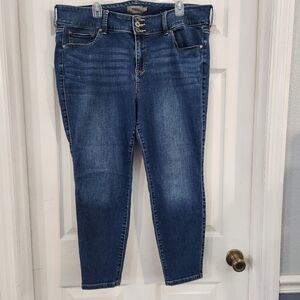 Torrid Dark Blue Ankle Jeggings Jeans. 20 Short